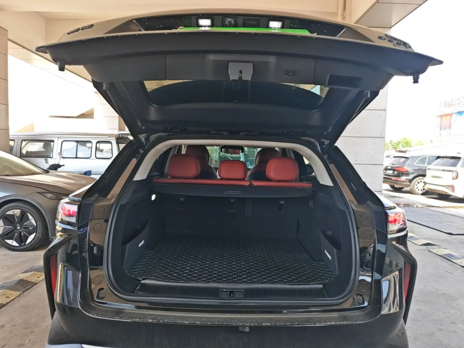 Omoda 9 – SUV z Chin na zamówienie